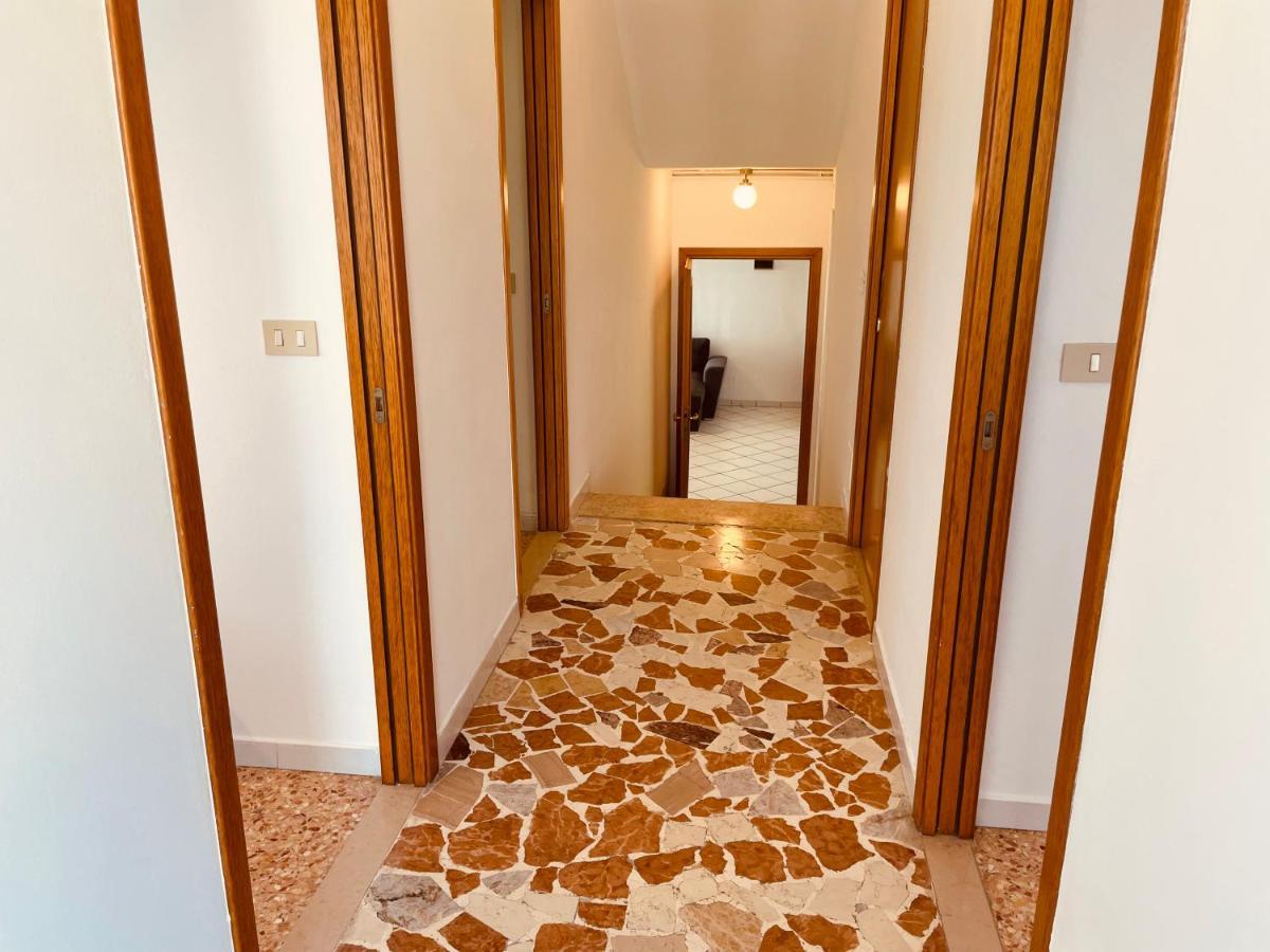 Family Apartment Piazza Milano - Jesolo Экстерьер фото